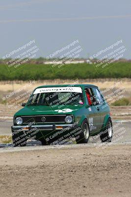 media/Apr-30-2022-CalClub SCCA (Sat) [[98b58ad398]]/Group 2/Race (Grapevine)/